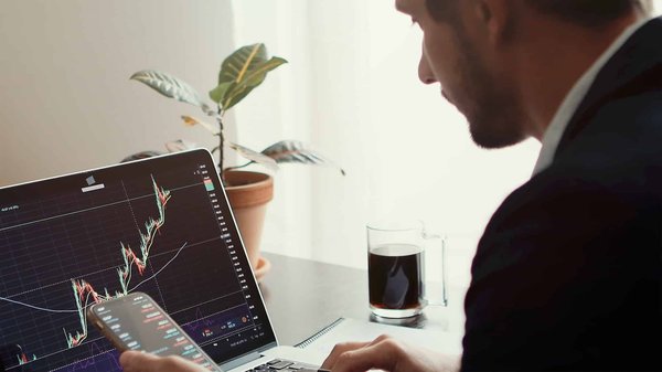 Can AI-Driven Algorithms Accurately Predict Stock Market Trends?